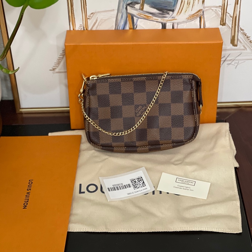 Lv mini pouch - Picture 2 of 14